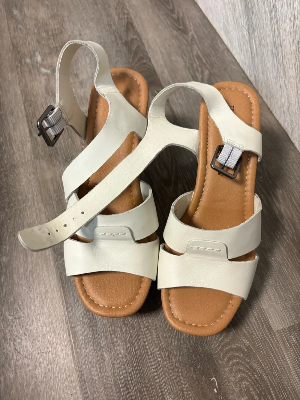 Treasure & Bond | Harmony Women’s White Leather Platform Sandals Wood Heels 6
